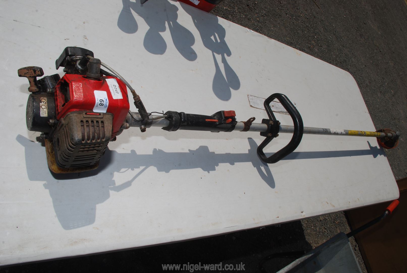 Kawasaki TG20 petrol strimmer,