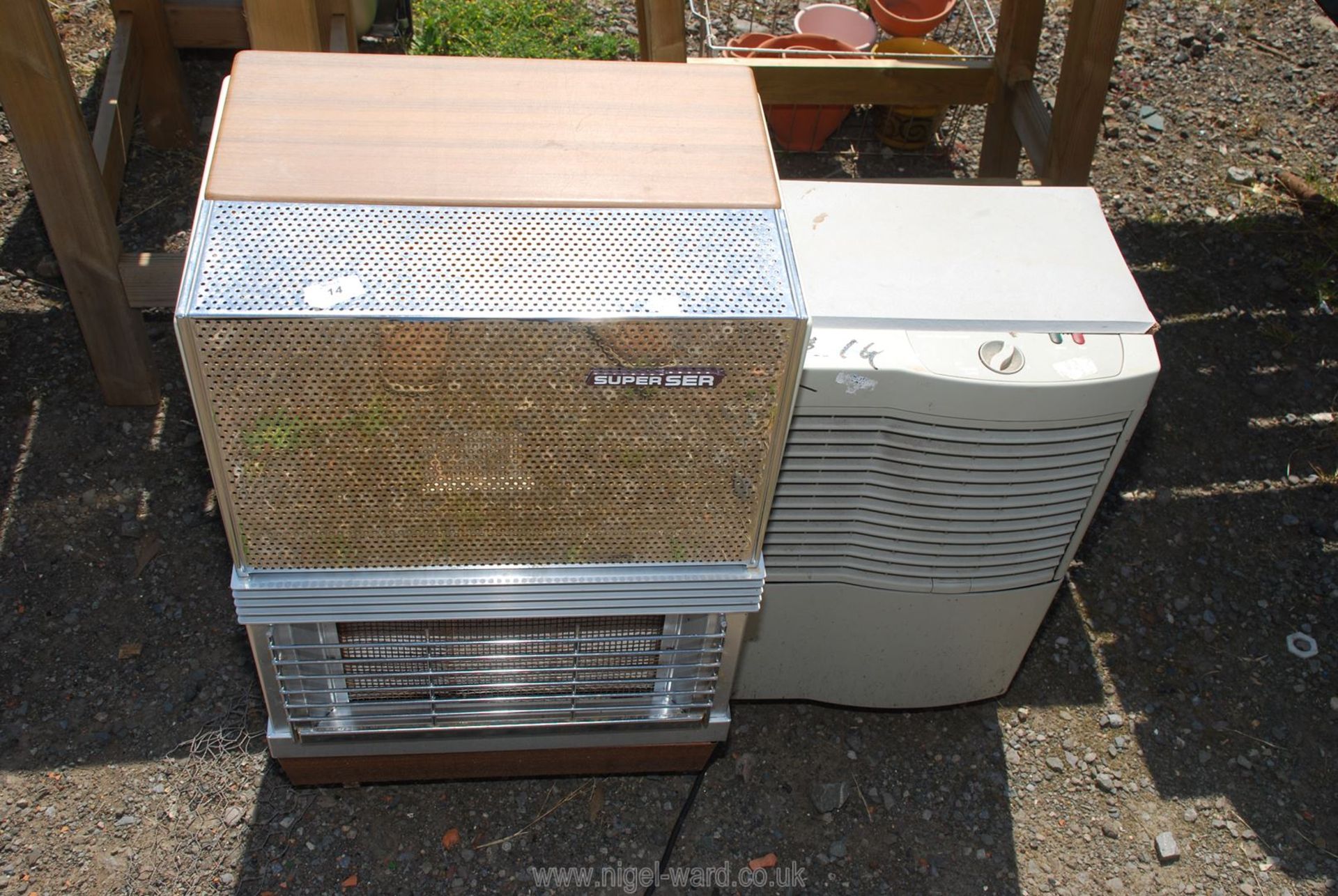 Superser gas heater and humidifier.