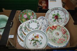A quantity of plates including a part Royal Worcester dinner service in 'Lavinia' pattern,