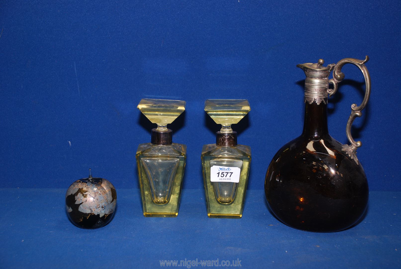 A pair of uranium yellow Art Deco style perfume bottles with 925 stamped collars (some chips,