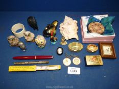 A quantity of small miscellaneous including pill boxes, snuff box, mirror compact,