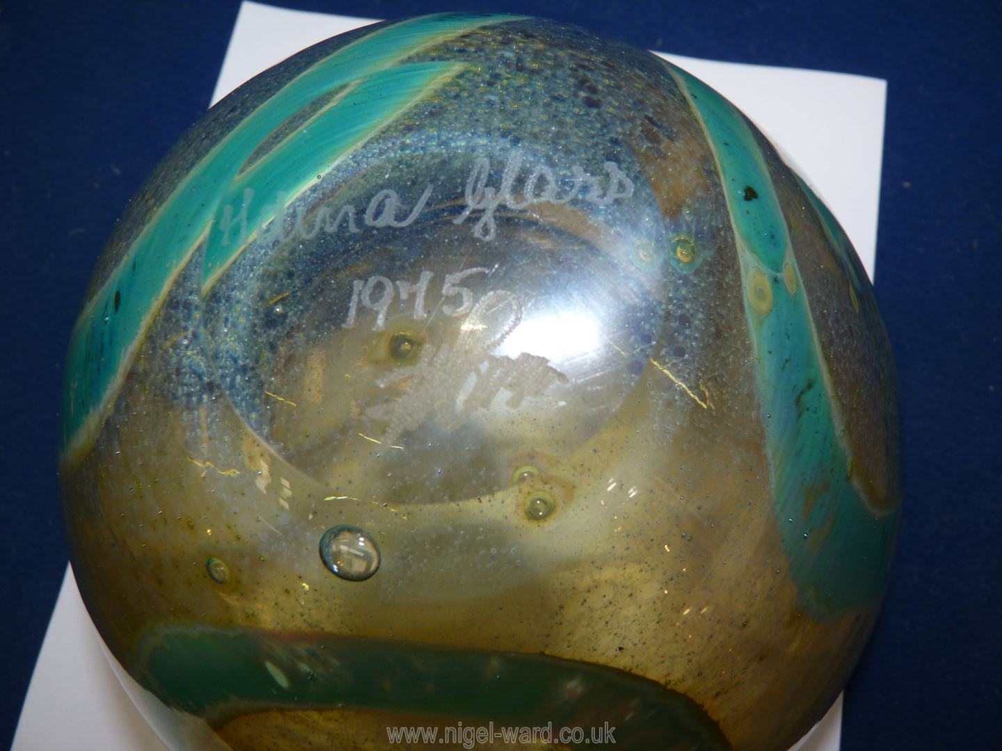 A Mdina glass bowl in amber with turquoise swirls inscribed to base with signature and dated 1975 - Image 3 of 10