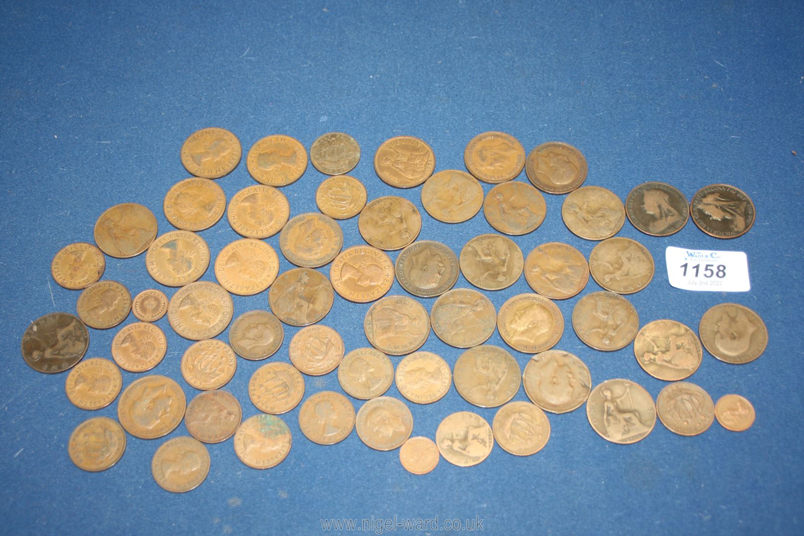 A quantity of old pennies including Victoria 1896 and 1899, early 1900's George V 1911-1945,