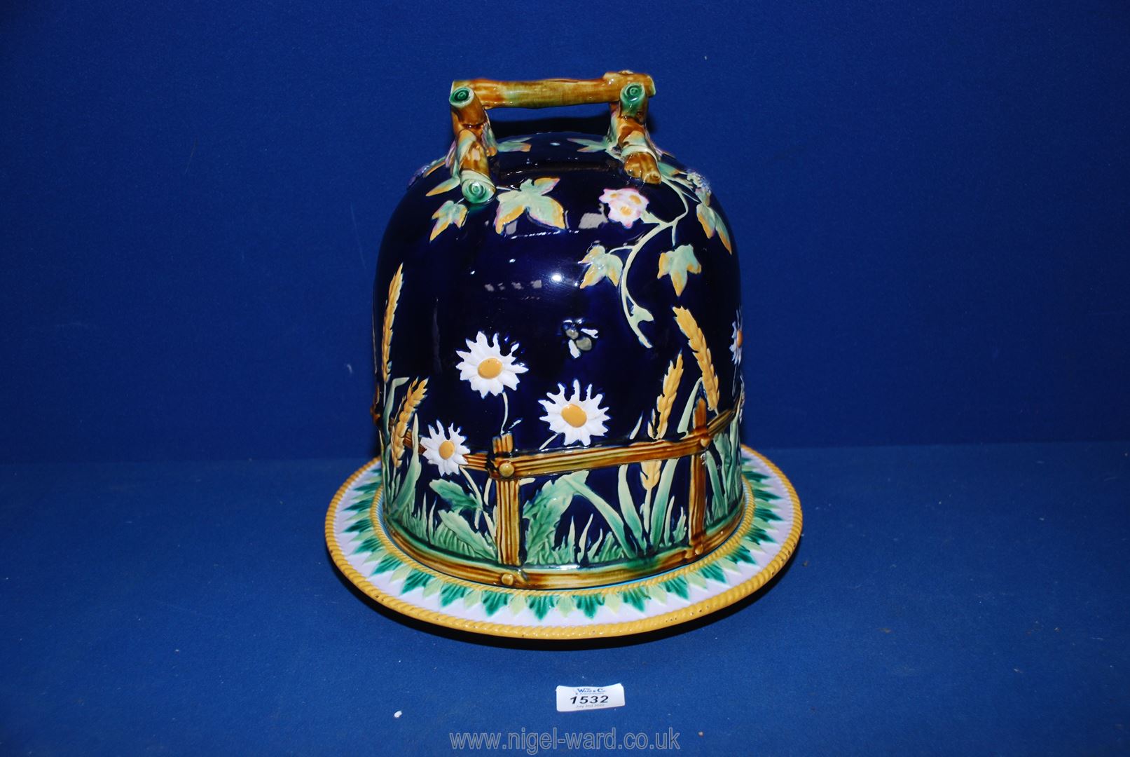 A most attractive George Jones & Sons Majolica cheese Dome and base, - Image 2 of 3