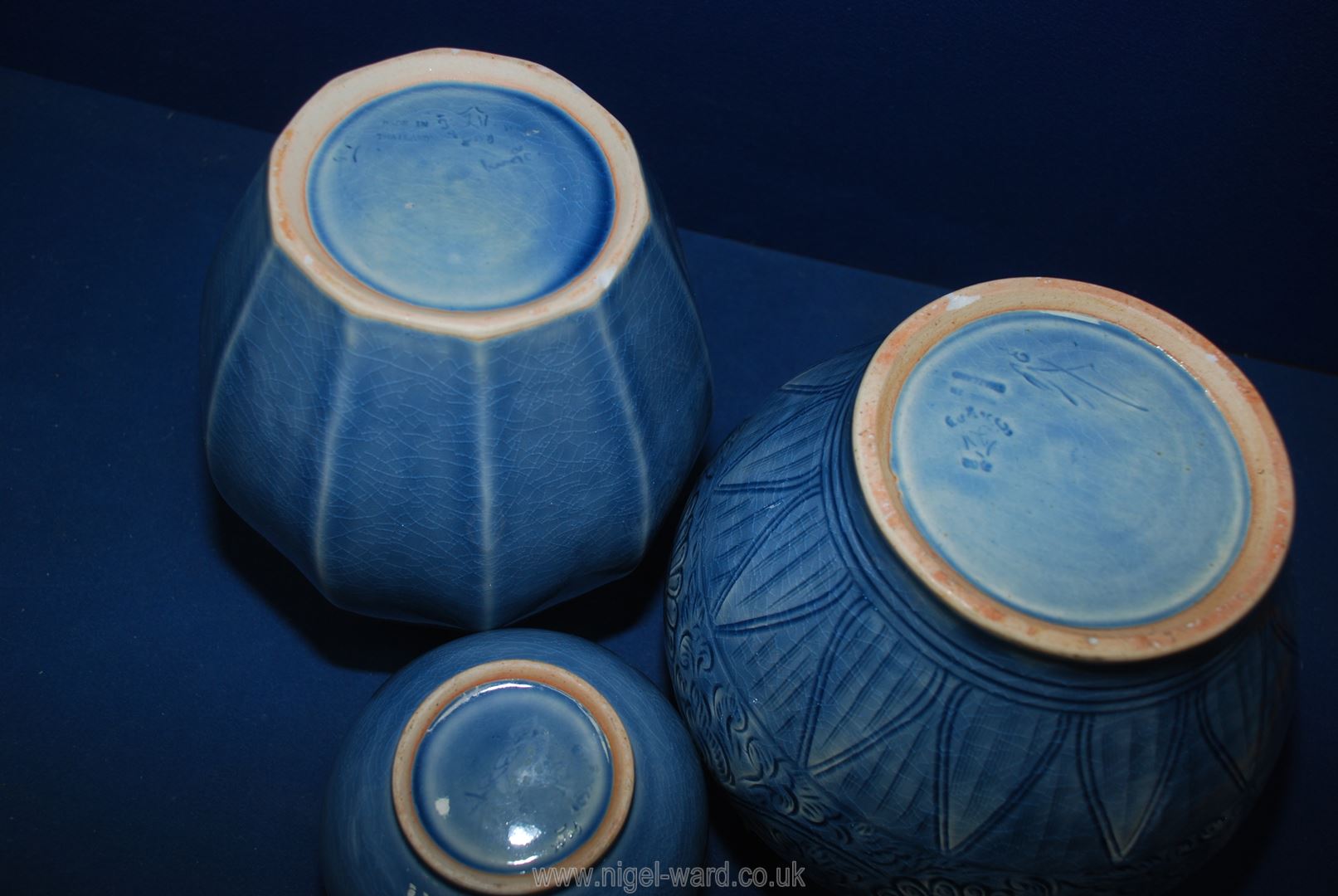 Three blue china vases made in Taiwan including; - Image 2 of 2