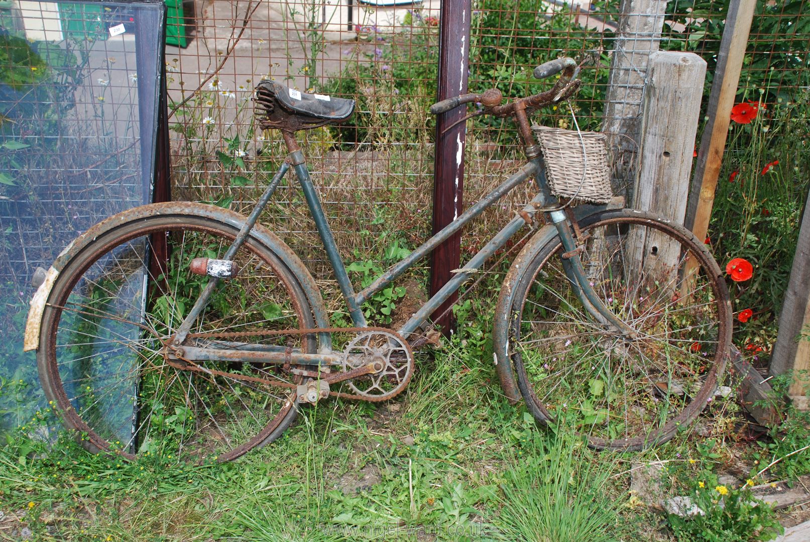 A ladies vintage 3 speed bicycle.