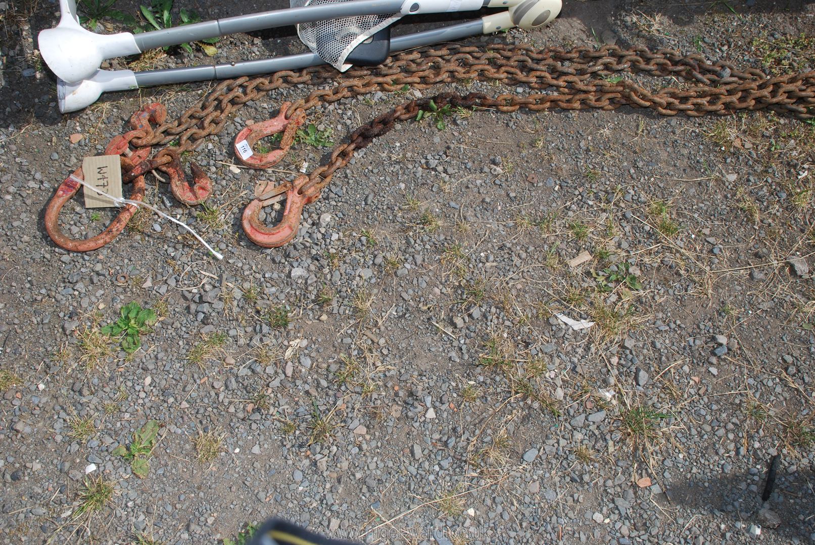 Two long lengths of heavy duty chain. - Image 3 of 3