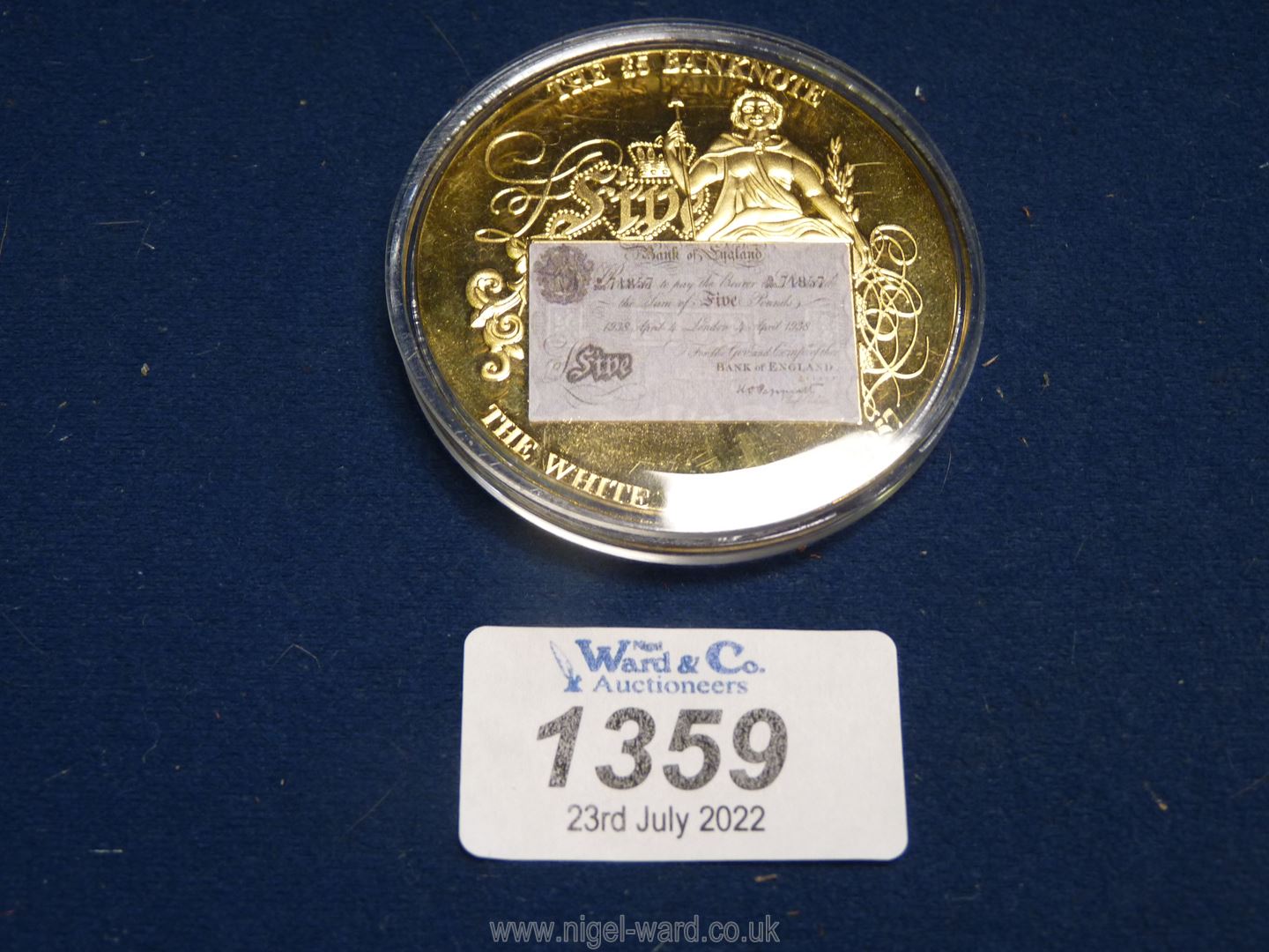A "Windsor Mint" £5 bank-note Coin, gold plated, commemorating 1793 - 1957. - Image 2 of 2