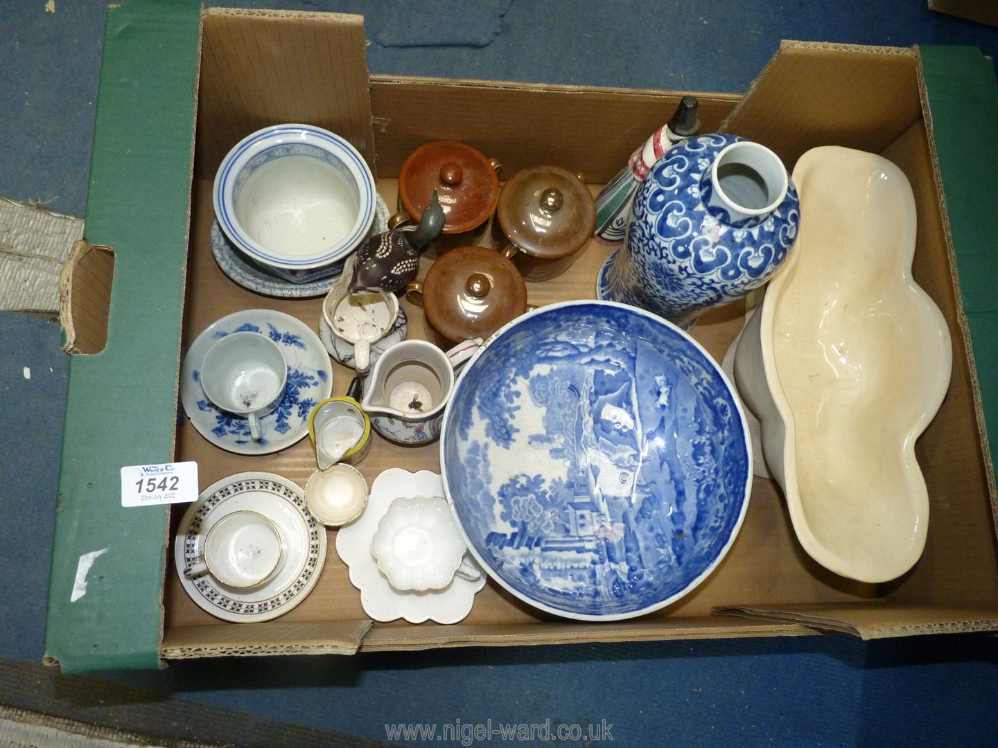 A quantity of china to include Spode blue and white bowl, small cups and saucers,