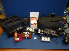 A quantity of cameras including Yashica Zoomate 105, Olympus Superzoom 140S,