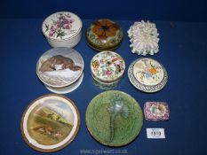 A small quantity of lidded trinket pots and dishes including Prattware pot, Villeroy & Boch,