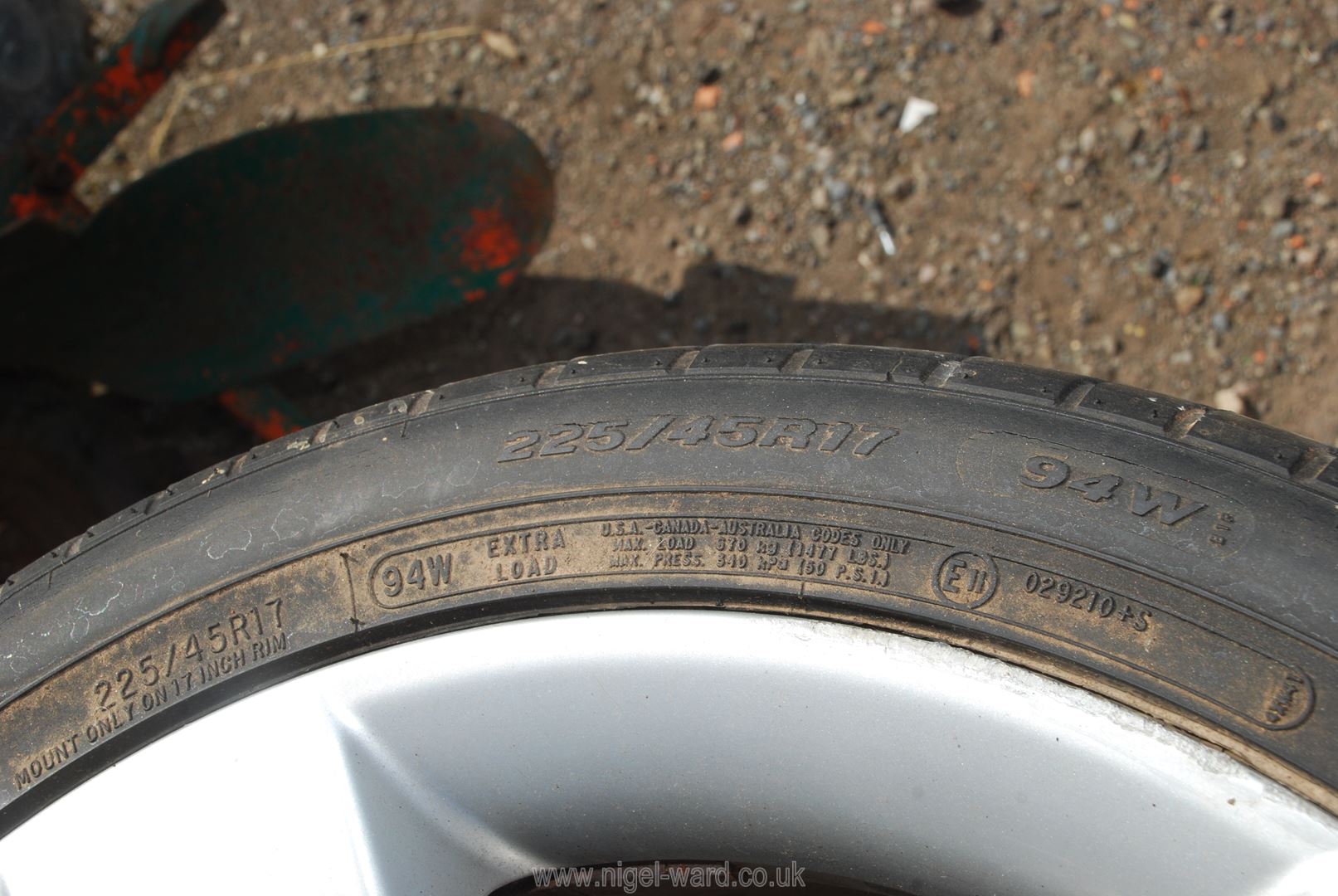 4 BMW alloy wheels and part worn tyres 225/45R17 94W. - Image 2 of 2