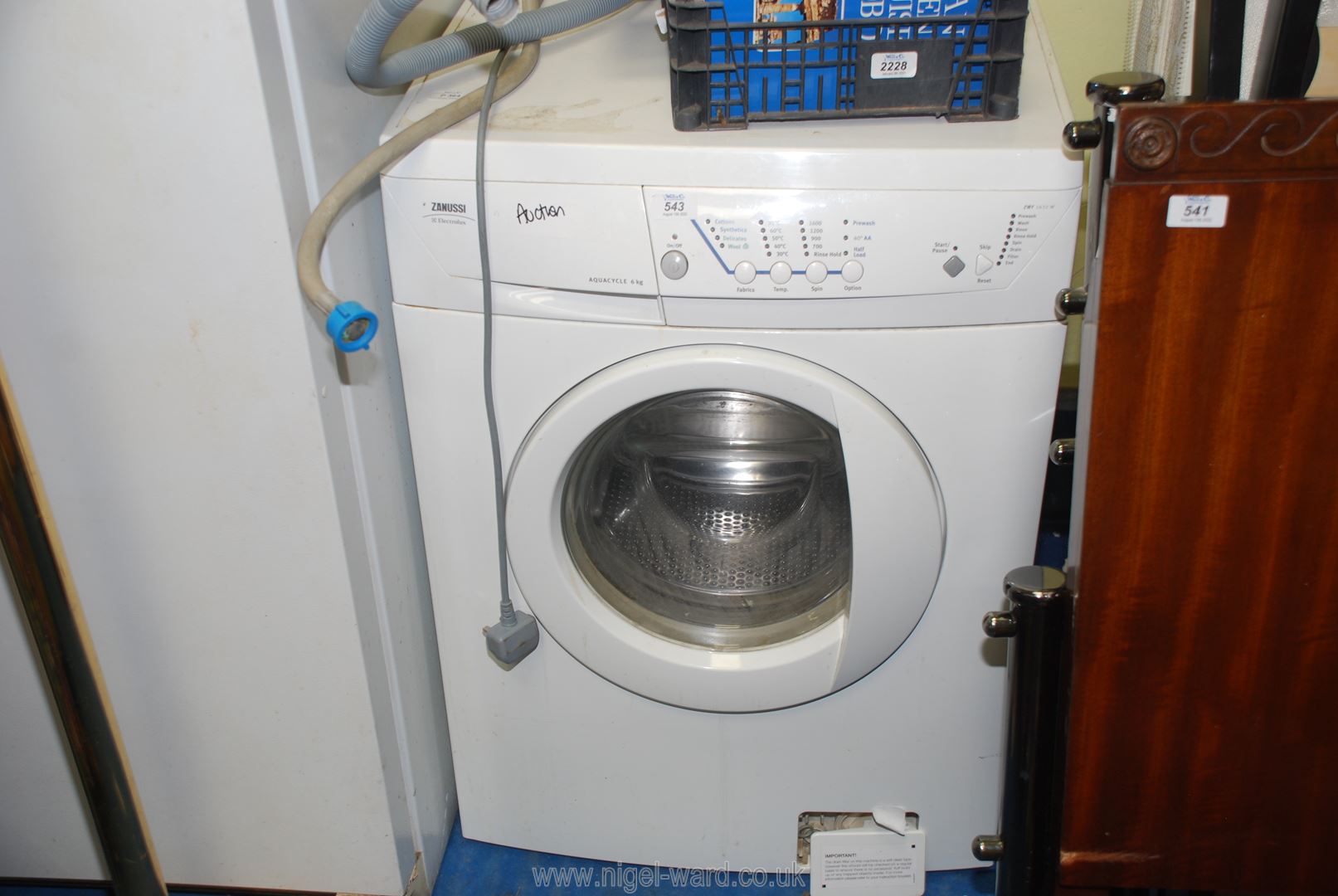 A Zanussi Aquacycle 6kg washing machine.