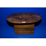 A marquetry sewing box having flip top lid with flower decoration,