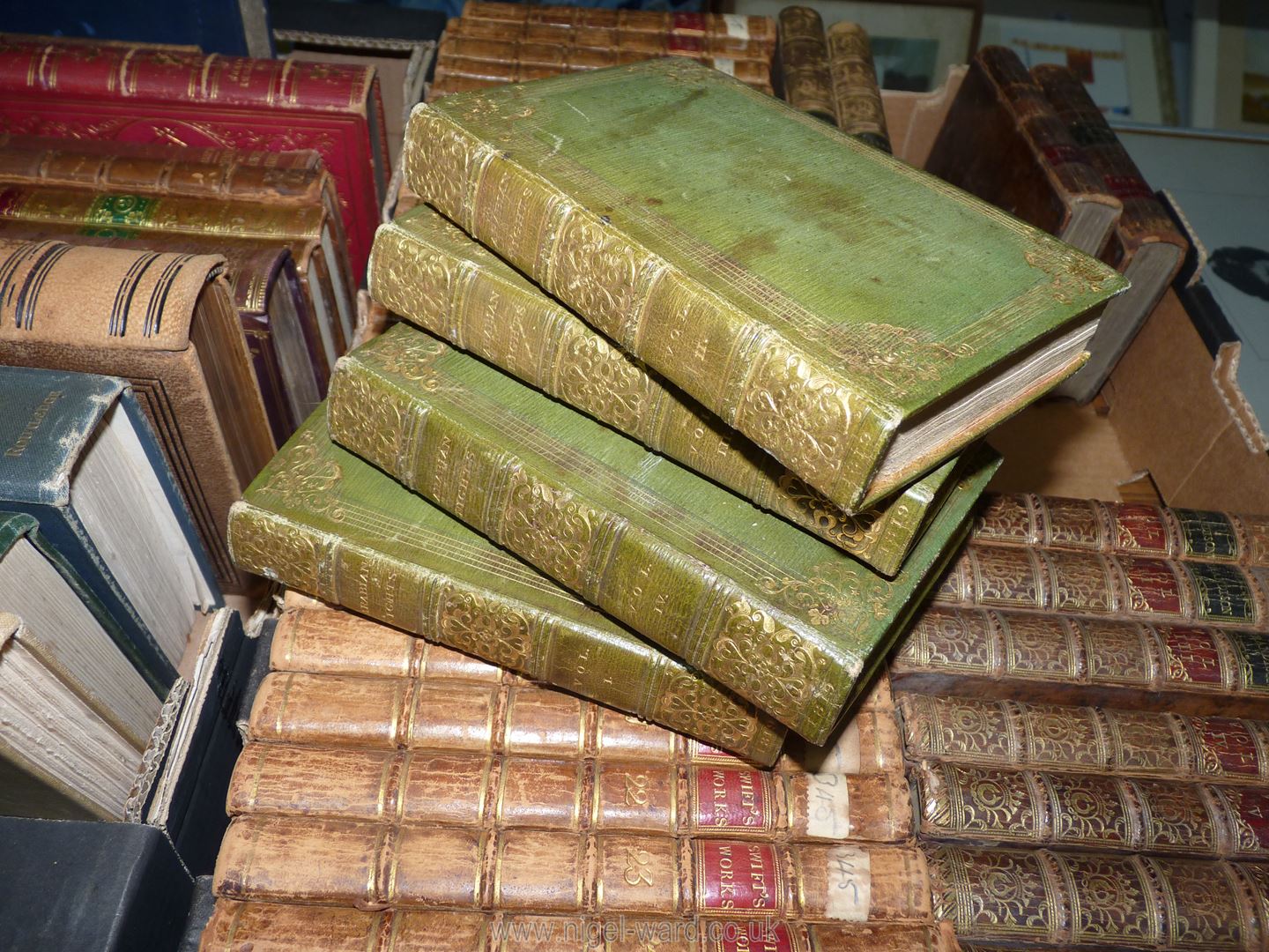 A quantity of leather bound books to include 24 volumes of Swift's works, - Image 97 of 107