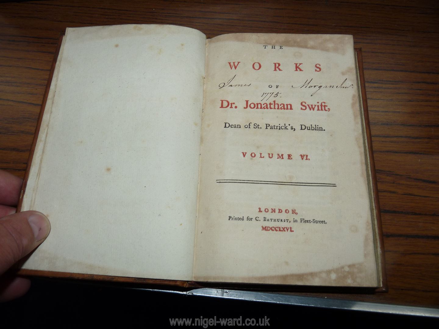 A quantity of leather bound books to include 24 volumes of Swift's works, - Image 18 of 107