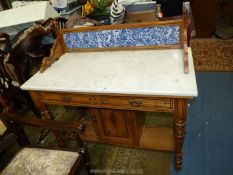An Ash and Satinwood framed Edwardian white marble topped Washstand having contrasting black lined