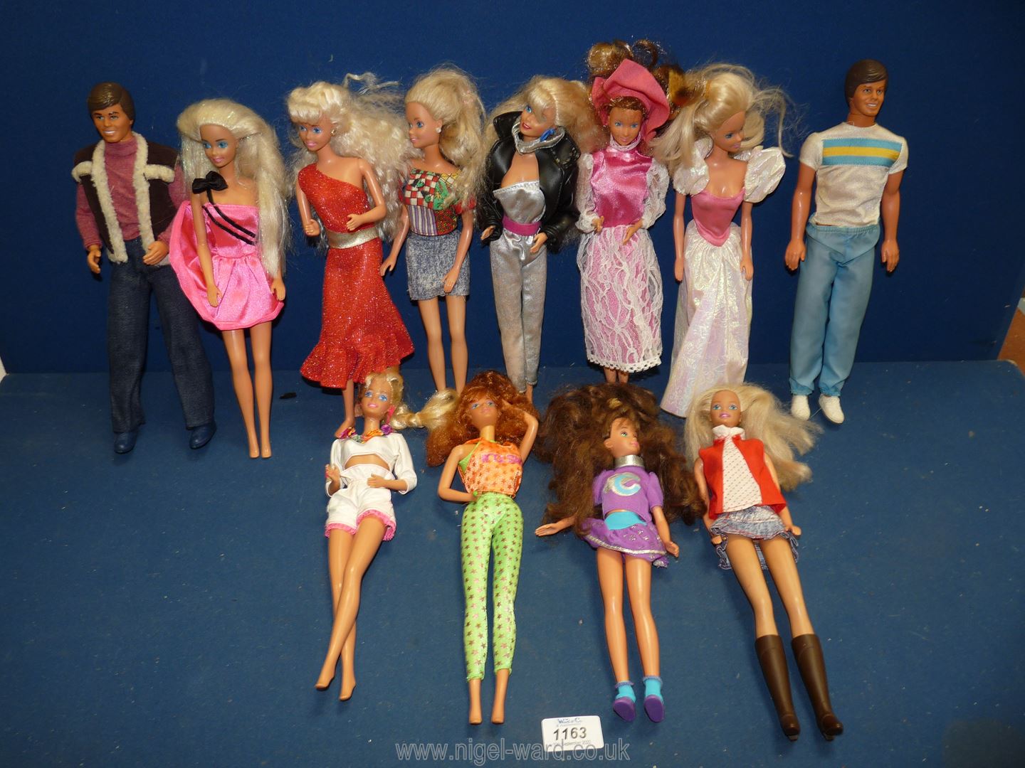 A quantity of Mattel ''Barbie'' dolls including two Kens (1983), seven blondes, two brunettes, - Image 4 of 4
