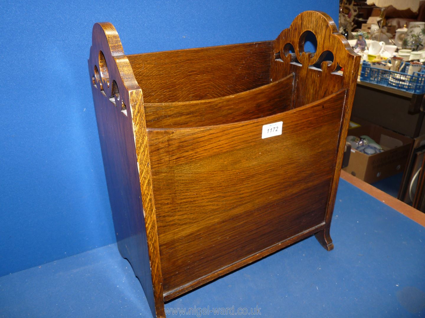 An Oak arts and crafts magazine rack. - Image 2 of 2