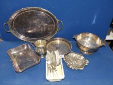 A quantity of plated items including engraved tankard, 'Godinger' vine leaf design dish/tray,