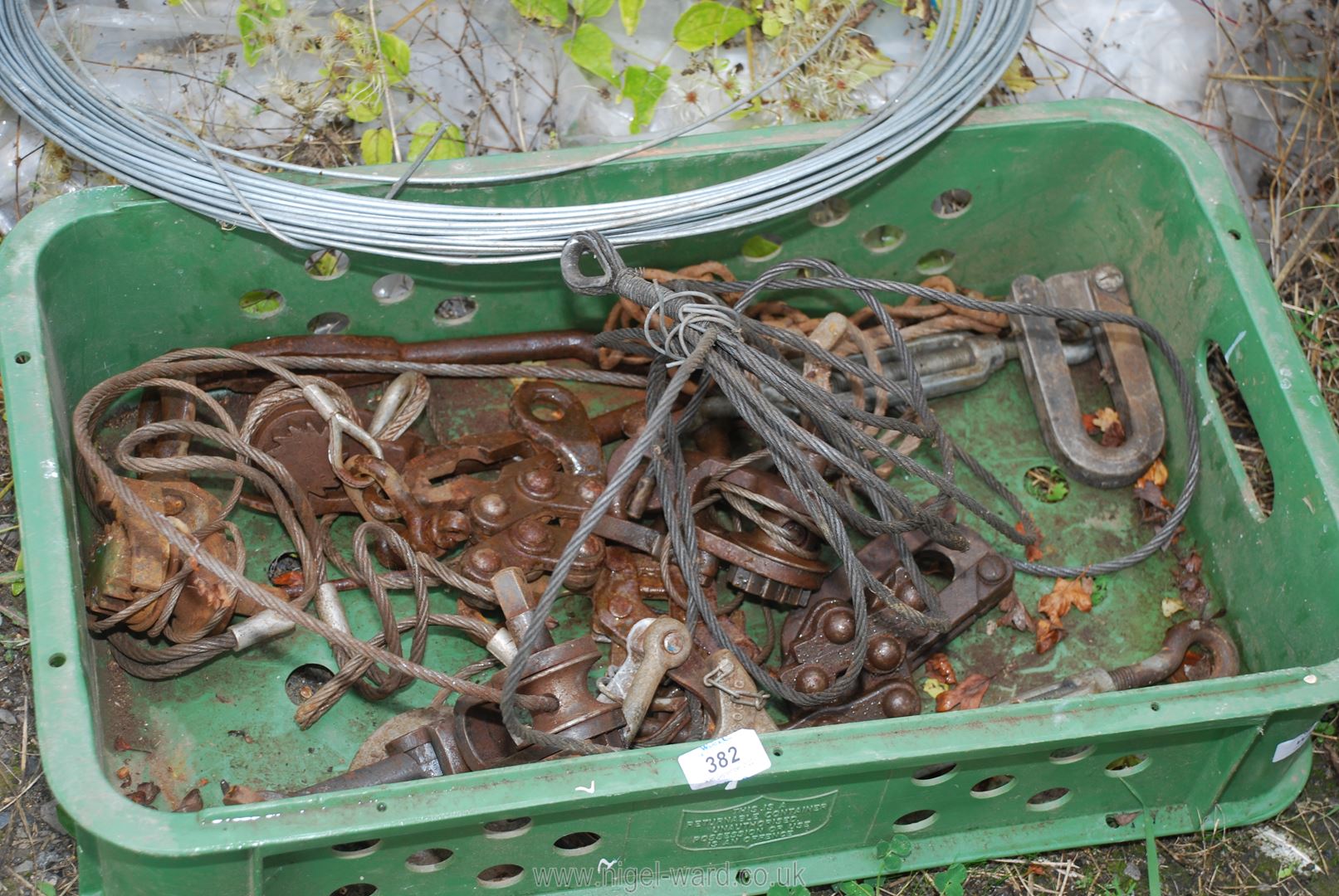 A quantity of fencing wire, wire rope and tensioners, etc. - Image 3 of 3