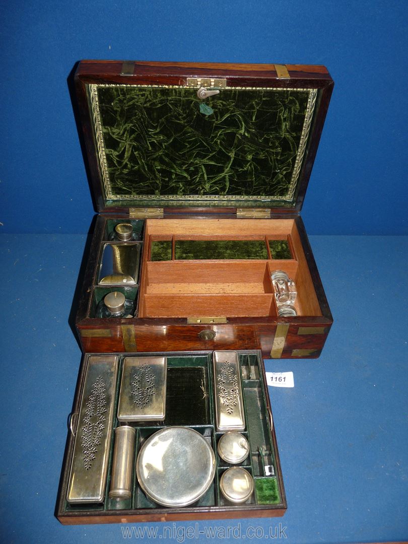 A brass bound Rosewood/Walnut cased gentleman's travelling Grooming set including glass toothpick - Image 4 of 6