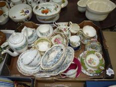 A quantity of cups and saucers to include Shelley 'Duchess' cup and saucer, Aynsley cup and saucer,