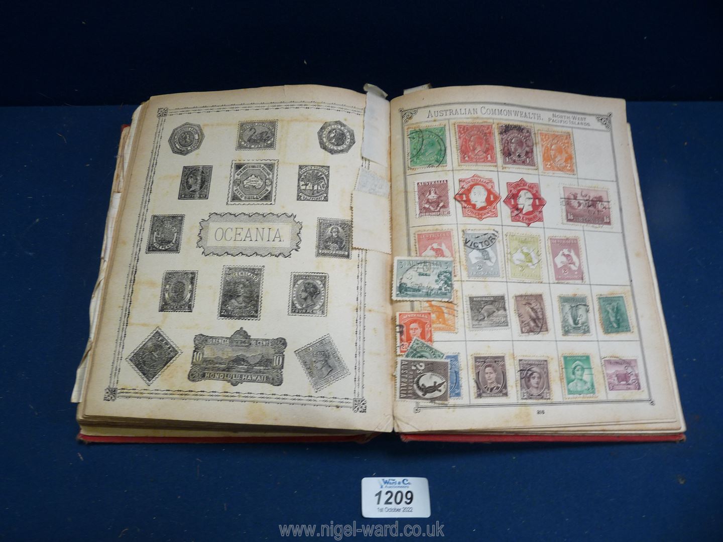 A 'The Lincoln' Stamp album with Great British and foreign stamps, etc. - Bild 2 aus 3