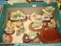 A large quantity of Leonardo Collection fox ornaments plus a Country Artists fox.