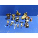 A small quantity of brass to include boot, tankards, Buddha, elephant, corkscrew, etc.