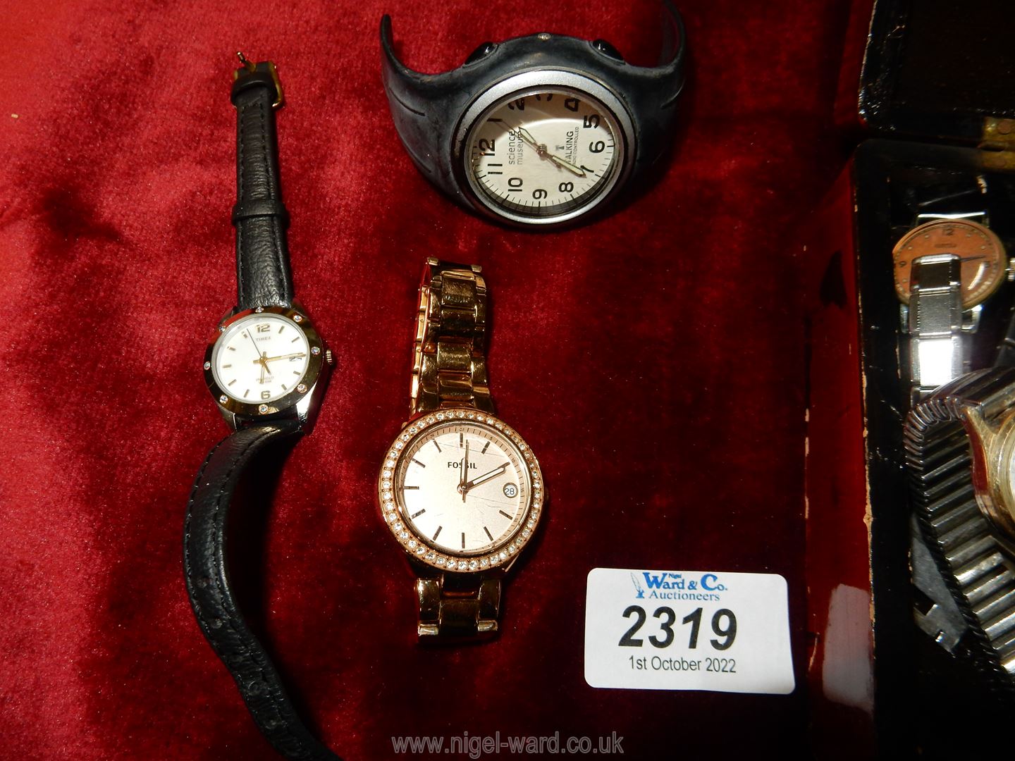 A box of mixed watches. - Image 3 of 3