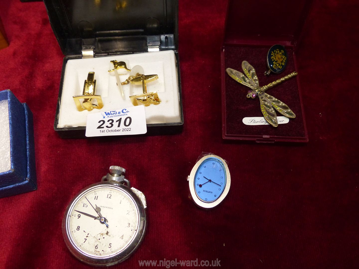 Nine assorted gents watches, a wooden jewellery box plus an assortment of brooches, - Image 3 of 4