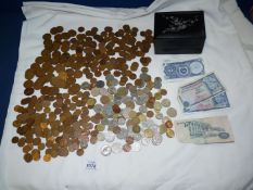 A quantity of foreign coins and Malaysia notes together with English 2p's, 1p's and 1/2p's,