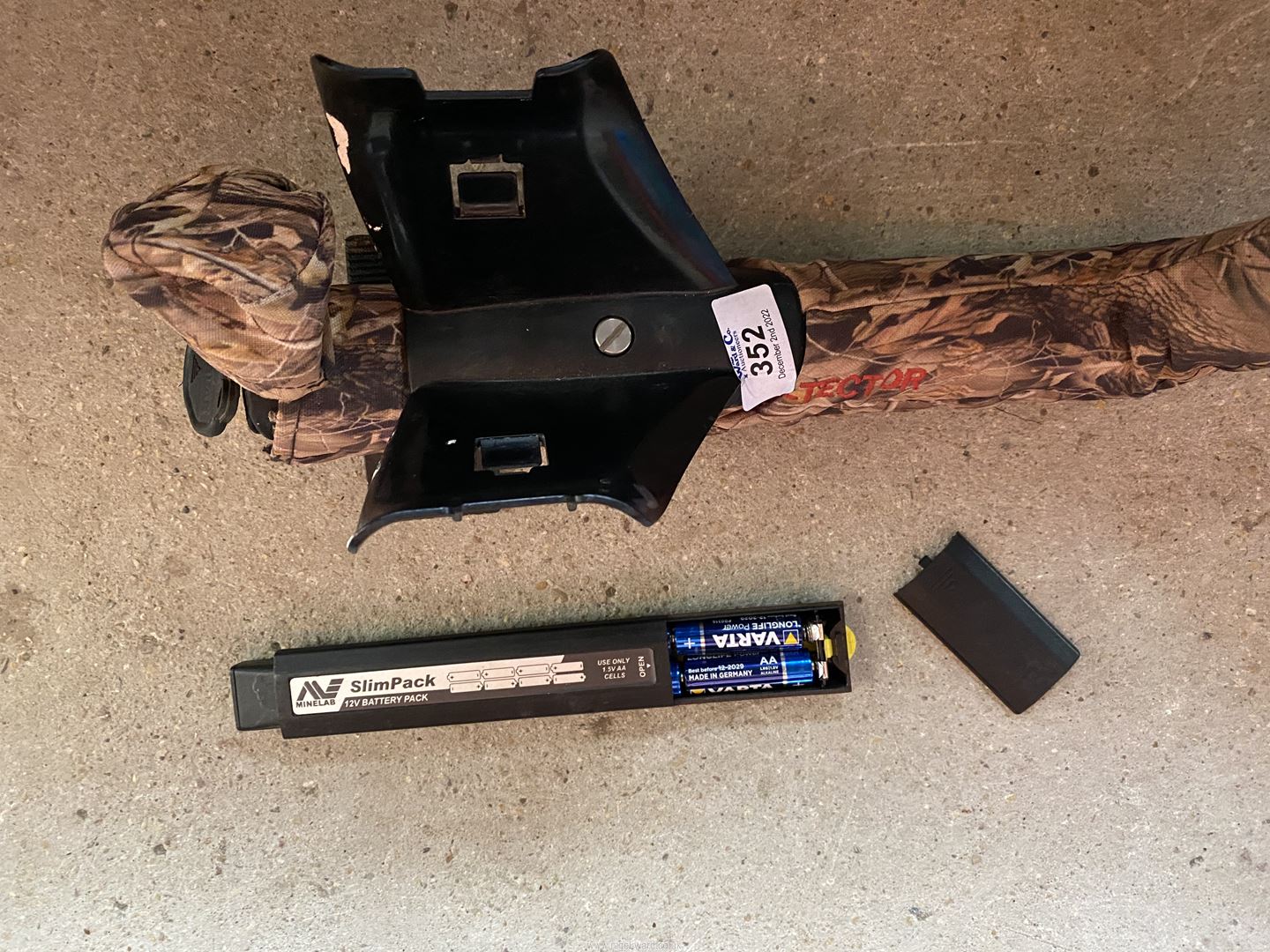 A Minelab E-Trac Metal Detector having AA 12 volt battery pack and including a "Protectors" - Image 6 of 8