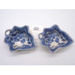 A pair of early 19th Century blue & white transfer printed Willow pattern pickle dishes (5" long).