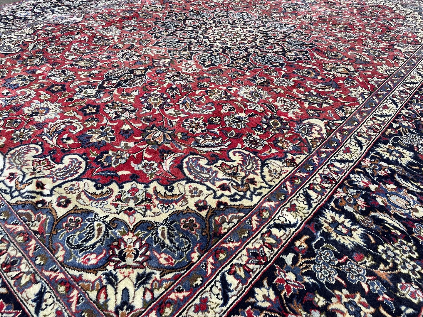 A large vintage Isfahan Wool carpet from Central Persia, - Image 3 of 3