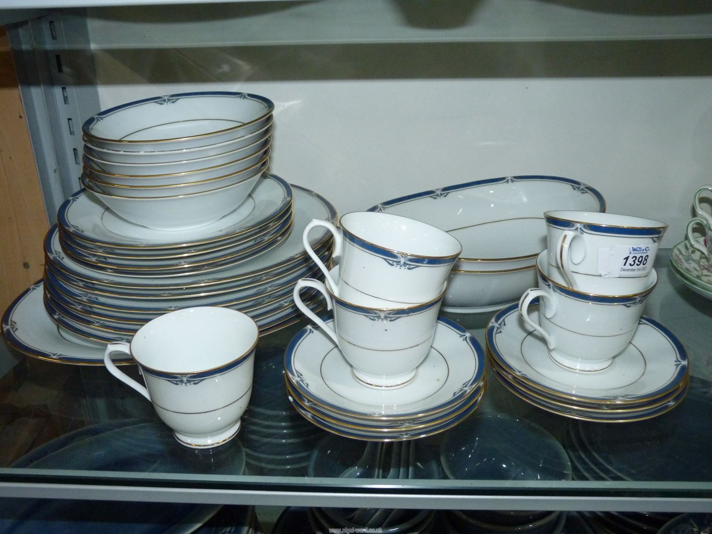 A quantity of Noritake Impression P576 RC Philippines china to include; a large serving plate,