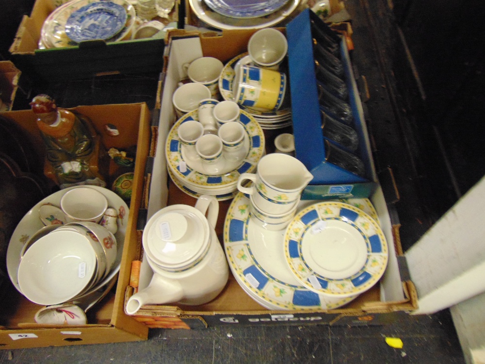 A Royal Norfolk dinner/ tea set and a boxed set of glasses