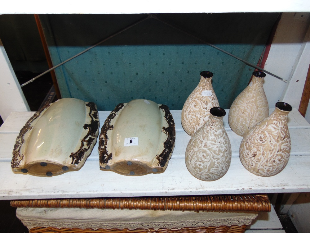 A pair of vases and a set of four vases - Image 2 of 4