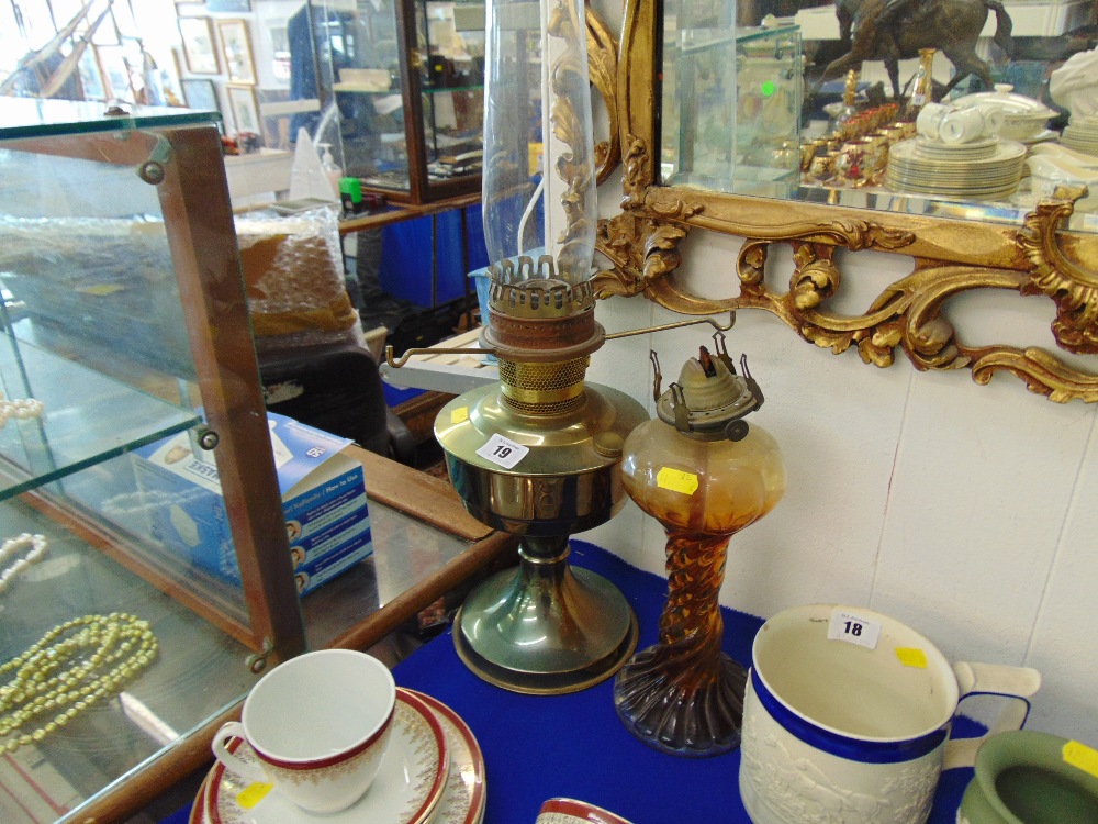 A glass oil lamp and a brass oil lamp, - Image 3 of 3