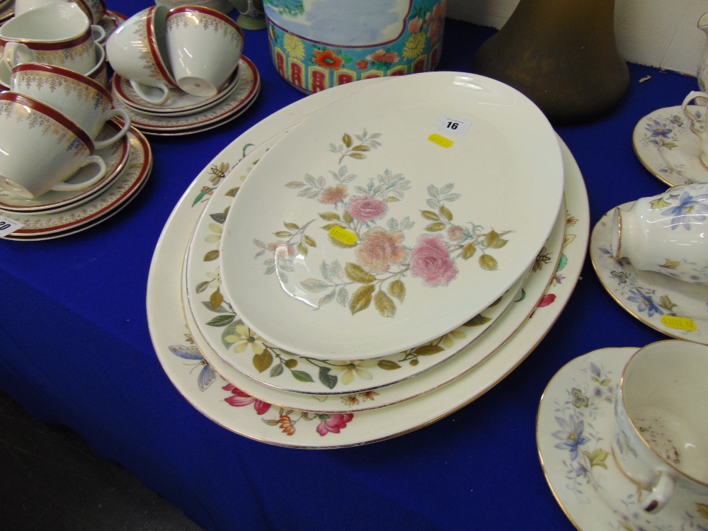 A qty of Wedgewood platters - Image 4 of 4