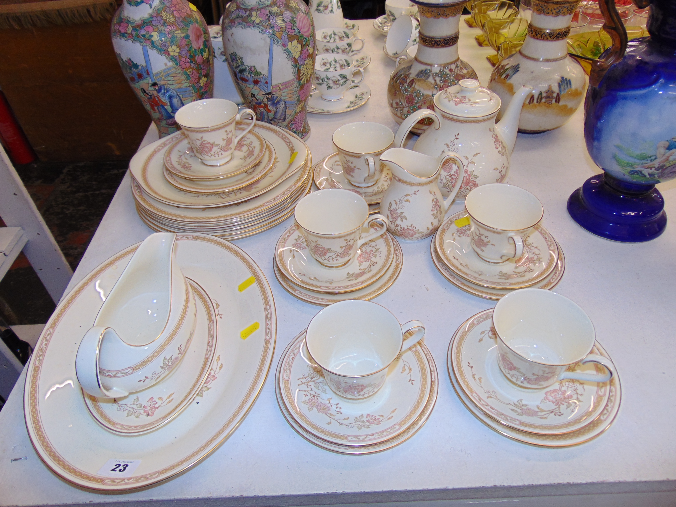 A Royal Doulton Lissete part tea/ dinner set - Image 3 of 3