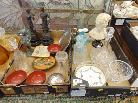 A qty of oddments and lacquered ware