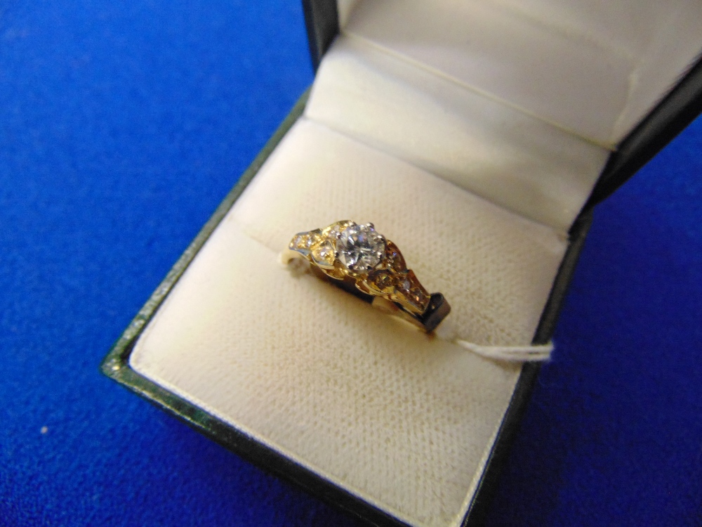 18ct Gold Diamond ring, - Image 2 of 2