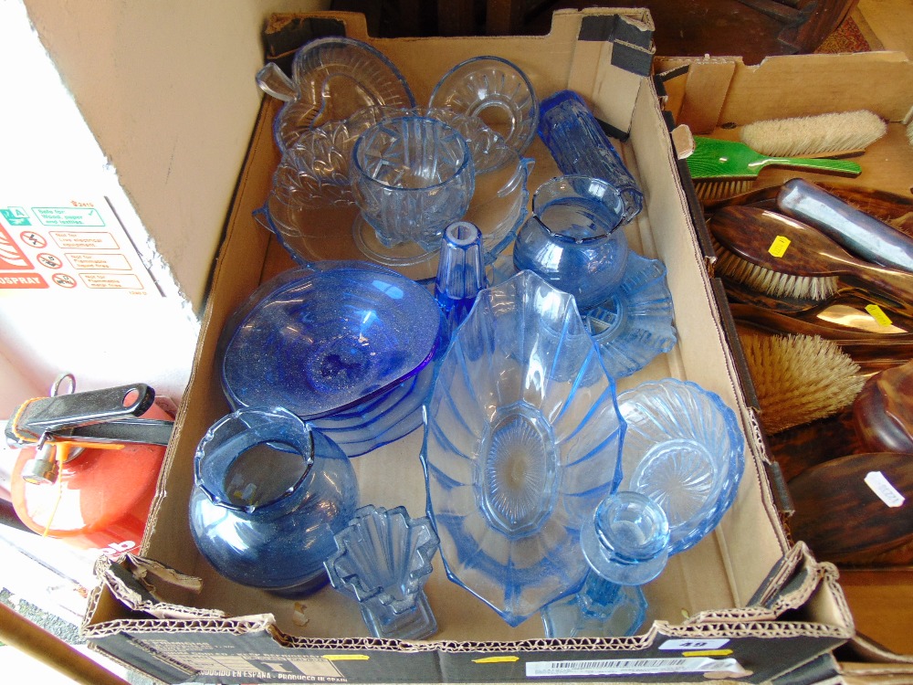 A qty of glassware