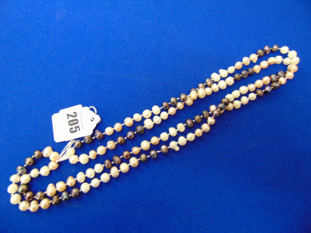 A multi colour Pearl large strand necklace,