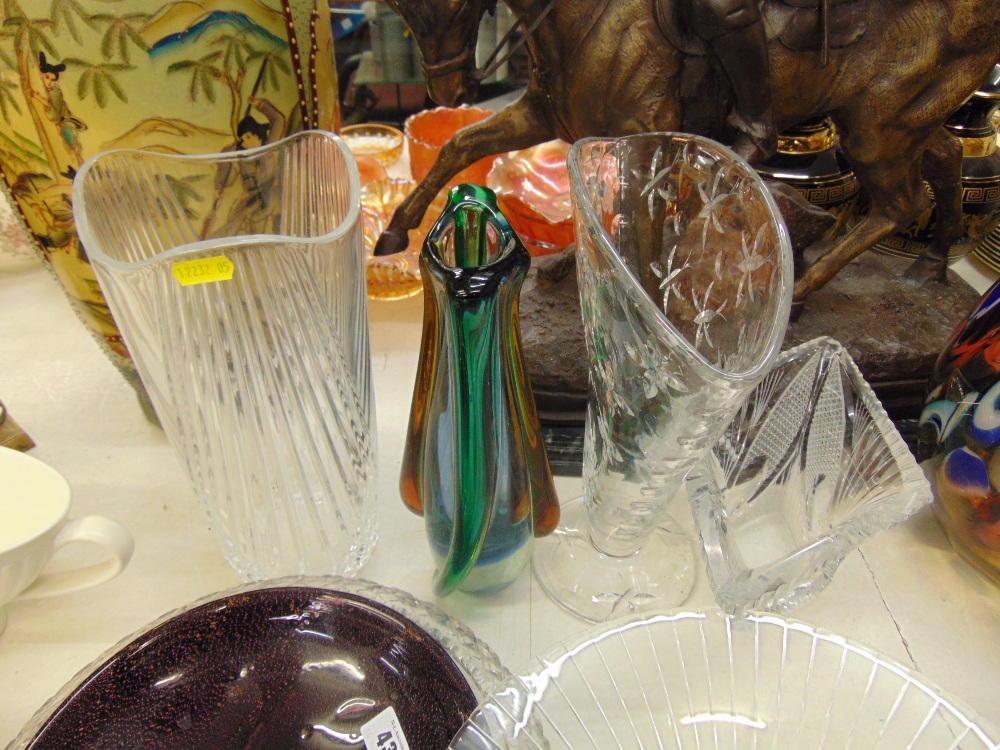 A collection of glassware, vases etc. - Image 3 of 4