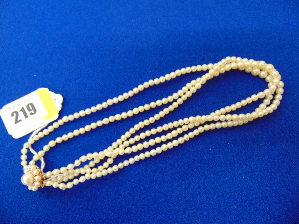 Three row graduated Pearl necklace with 9ct Gold clasp - Image 2 of 2