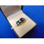 An 18ct gold enamel buckle ring,