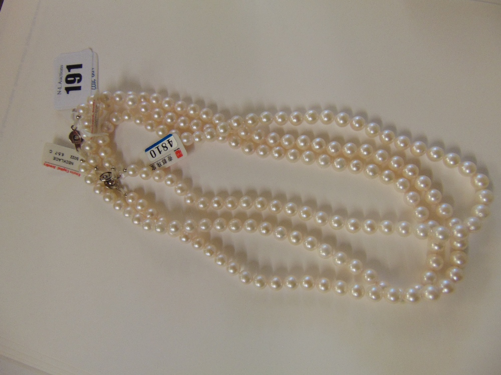 A set of three Pearl necklaces,